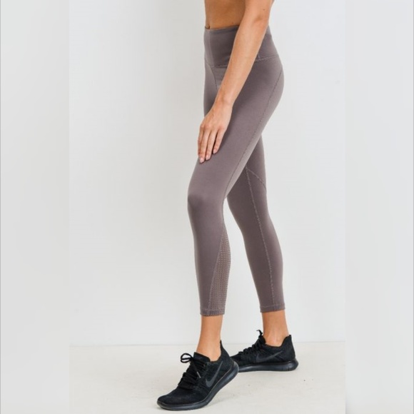 Mono B Pants - Perforated Panel Highwaist Performance Leggings